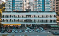 Royal Comfort Hotel فنادق في Dirlik Mahallesi