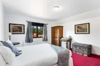 The Honest Lawyer, Ascend Hotel Collection Hotels in Richmond