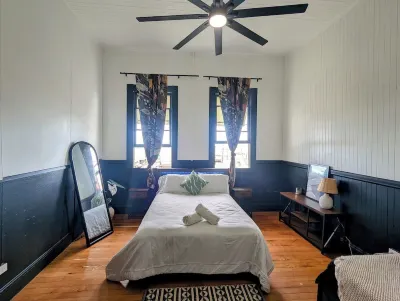 Howzit Hostels Hawaii Hotels in Hilo