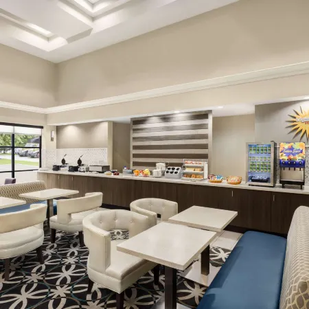 La Quinta Inn & Suites by Wyndham Newark - Elkton