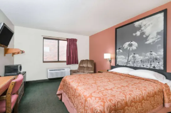 Super 8 by Wyndham Perham Hotels in Perham