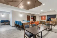 Holiday Inn Express & Suites PORTLAND-JANTZEN BEACH by IHG - พร้อมอาหารเช้า