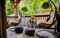Cozy 2-bedroom pet friendly bungalow in the heart of Springfield