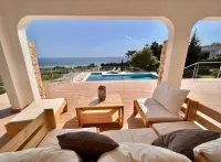ELEGANCE, PANORAMIC VIEW, AMAZING POSITION - 3-Star