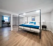 Brand New Luxurious Retreat near Downtown Vermilion and Beach Hotels in Vermilion