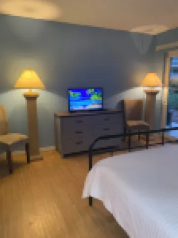 Beachfront Condo, Vibrant, Family-Friendly