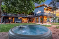 Private Paia Studio in a Tropical Sanctuary, a short walk to Paia town & beach.