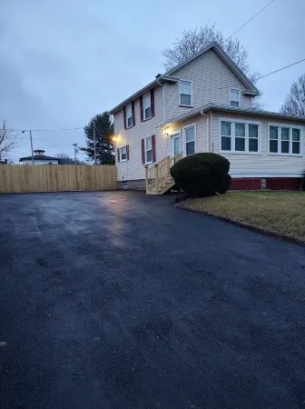 Newly remodeled home. Walking distance to Seabreeze and to many things around