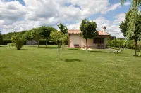 House with garden in the Tuscan countryside Hotel a Scarlino