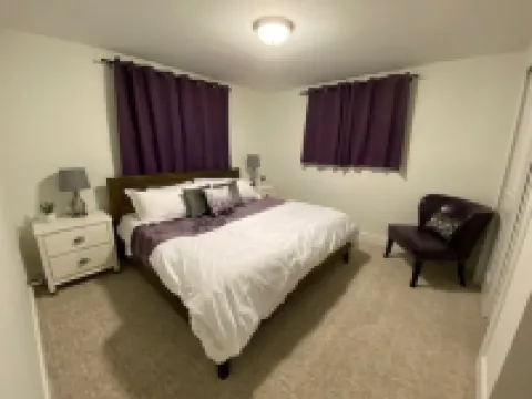 Spacious 4Br Denver Home: 4 King Beds, Pet Friendly, Arcade & Backyard
