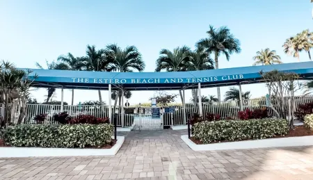 ELEVATE IN THE SUN! A Renovated Beachfront Condo!