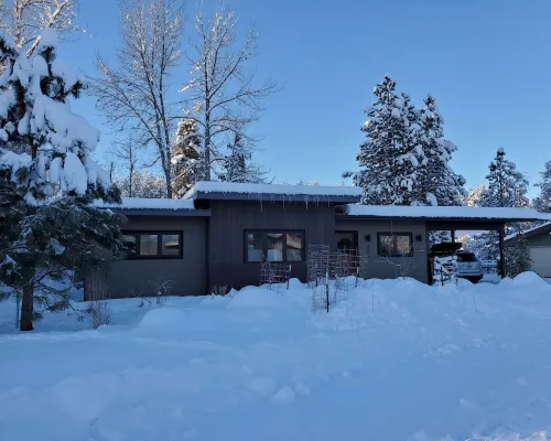 Lucky Star Cabin, A Mountain Modern Winthrop home on the Methow Trails system! Hotels in Winthrop