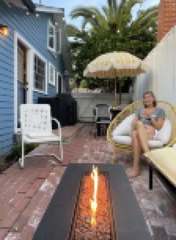 Inn Through the Orange Door - Laguna Village cottage