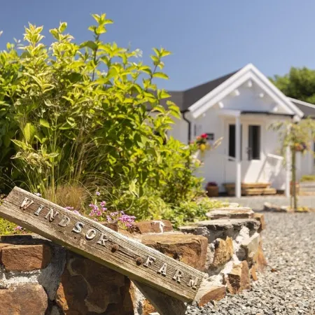 Sandymouth Lodge - Peaceful Spot Close to Sandy Beaches