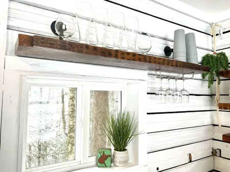 Book Your Adventure Getaway at our Container Cabin near New River Gorge Отели в г. Уайлдернесс