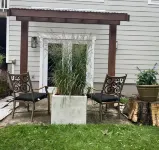 Spacious home apartment in park like setting