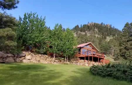 Room #2 @ Montana's Wolf Creek Lodge