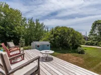 Updated Long Island Maine Cottage Hotels in Long Island