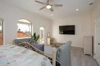 Beachside Paradise Pool, Spa, Fire pit, Game room Hotels near South Padre Island Birding And Nature Center