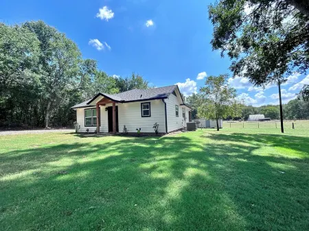 NEW!!! Fire pit AND golf!! LUXURY COUNTRY RETREAT in heart of MAJESTIC ETX!!! Отели в г. Cherokee County