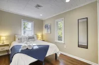 Adorable two-bedroom retreat close to Easton, Denton, Centreville 昆安妮住宿飯店