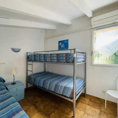 Sea view. Luxury residence in a flowered park. 3 STARS
