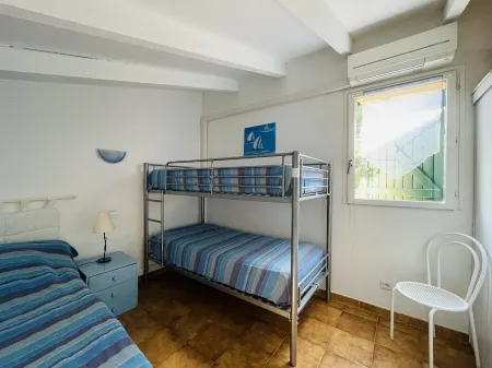 Sea view. Luxury residence in a flowered park. 3 STARS Отели в г. Каржез