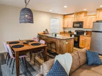 Downtown Getaway close to Corvallis Hotels in Philomath