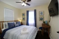 Beachy Bungalow for Family Fun!  Walk to local Beach!
