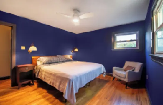 10 min drive to Stone Harbor Beach, 20 min to Cape May, 15 min to Wildwood Crest