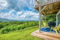 Mountainside Sunset Retreat close to area hiking and multiple ski resorts!