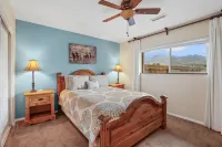 Country Home with Mountain Views, 4 Bedrooms, A/C, Allows Pets!