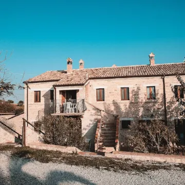 5 minutes from the sea, panoramic terrace. the pomegranate borgocasalcristiana