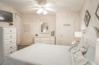 Scenic Ocean front first floor pool view spacius condo for up to 4 adults.