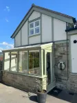 Newly renovated stylish annexe in Kington Hotels near Kington Museum