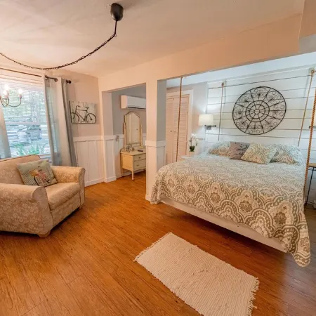 Quiet beach retreat for couples or family