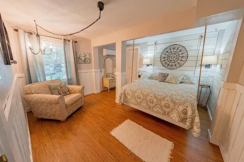 Quiet beach retreat for couples or family