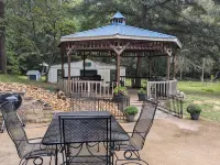 Beer and s'Mores Anyone? We've GOT You! Hunting Cabin Meets Weekend Hideout. Hotels in Alexander County