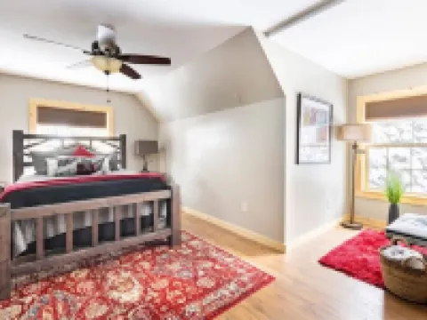 4-bedroom cabin just 10 minutes from Adirondack Park Hotels in Webb