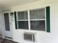 Studio Condo 2 minute walk across the street to the beach.