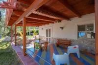 B & B Yellow wolfbane Hotels in Mattinata