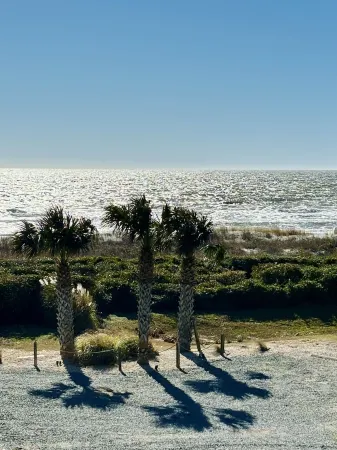 Charming Ocean View Condo at Caswell Beach - the "Nan~Sea" Awaits You