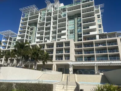 1 bedroom Resort Apartment 5 minutes from Golden Beach