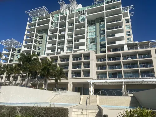 1 bedroom Resort Apartment 5 minutes from Golden Beach