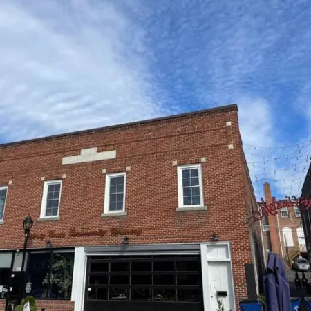 Stylish 2 BR New Apartment in Downtown Mount Airy (APT 202)