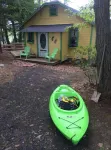 LAKE FRONT ISLAND HIDE-AWAY WITH BOAT DOCK - Homestays