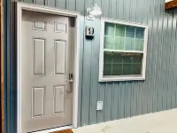 Knotty Squirrel Unit 9 Standard King Suite