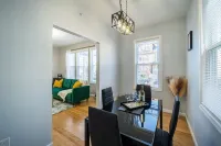 6 Mins From EWR Airport Cozy 3 Bedroom Apartment