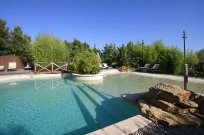 A little corner of paradise for lovers of Provence. Var Ouest E-Bike附近的飯店
