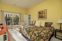 Lake Gaston Waterfront Home!  Our Guests Love Using Our Free Pontoon Boat !